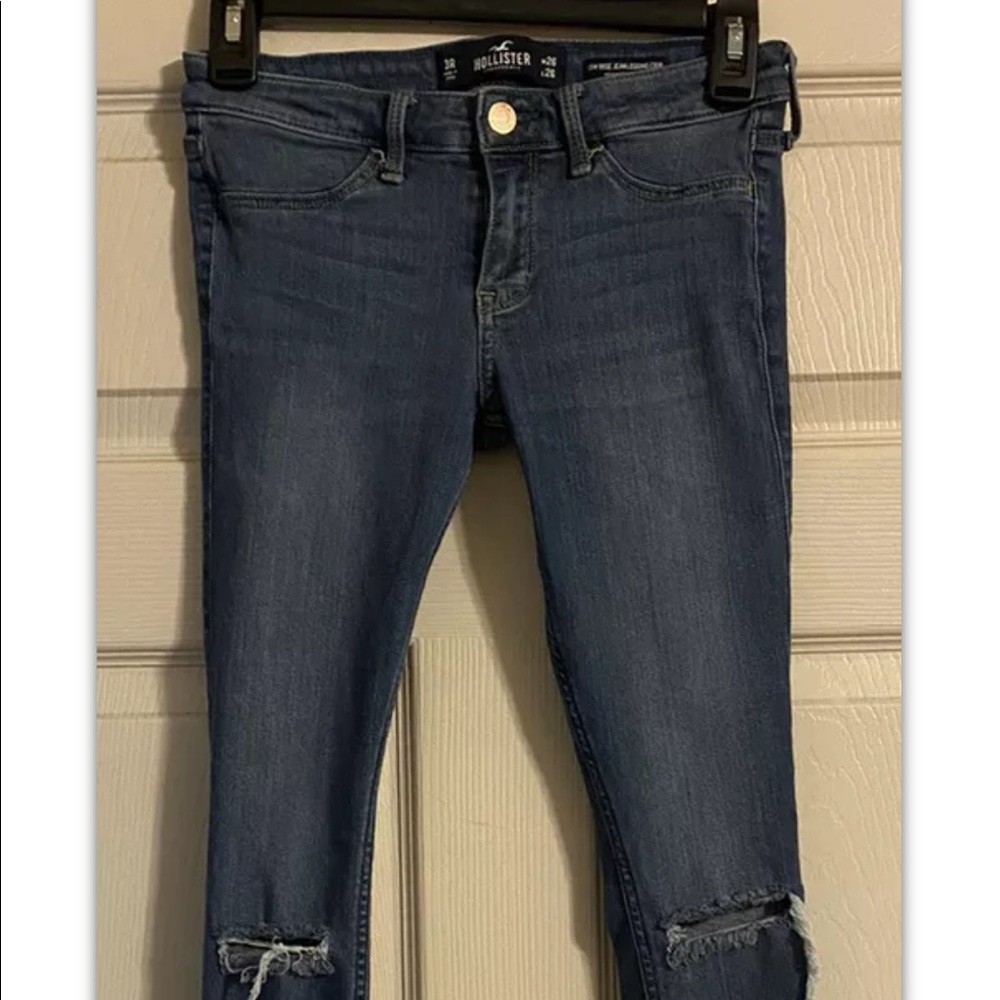 Hollister Low-Rise Crop Jegging. Size 3R.